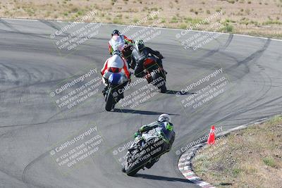 media/Apr-20-2025-AHRMA (Sun) [[393a79c373]]/Race/Group 11 early race/Turn 4b/